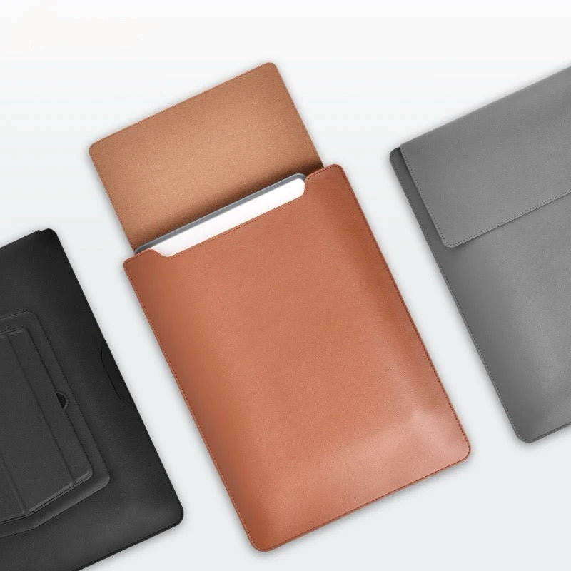 Portable laptop sleeve with integrated accessories ForevTech

